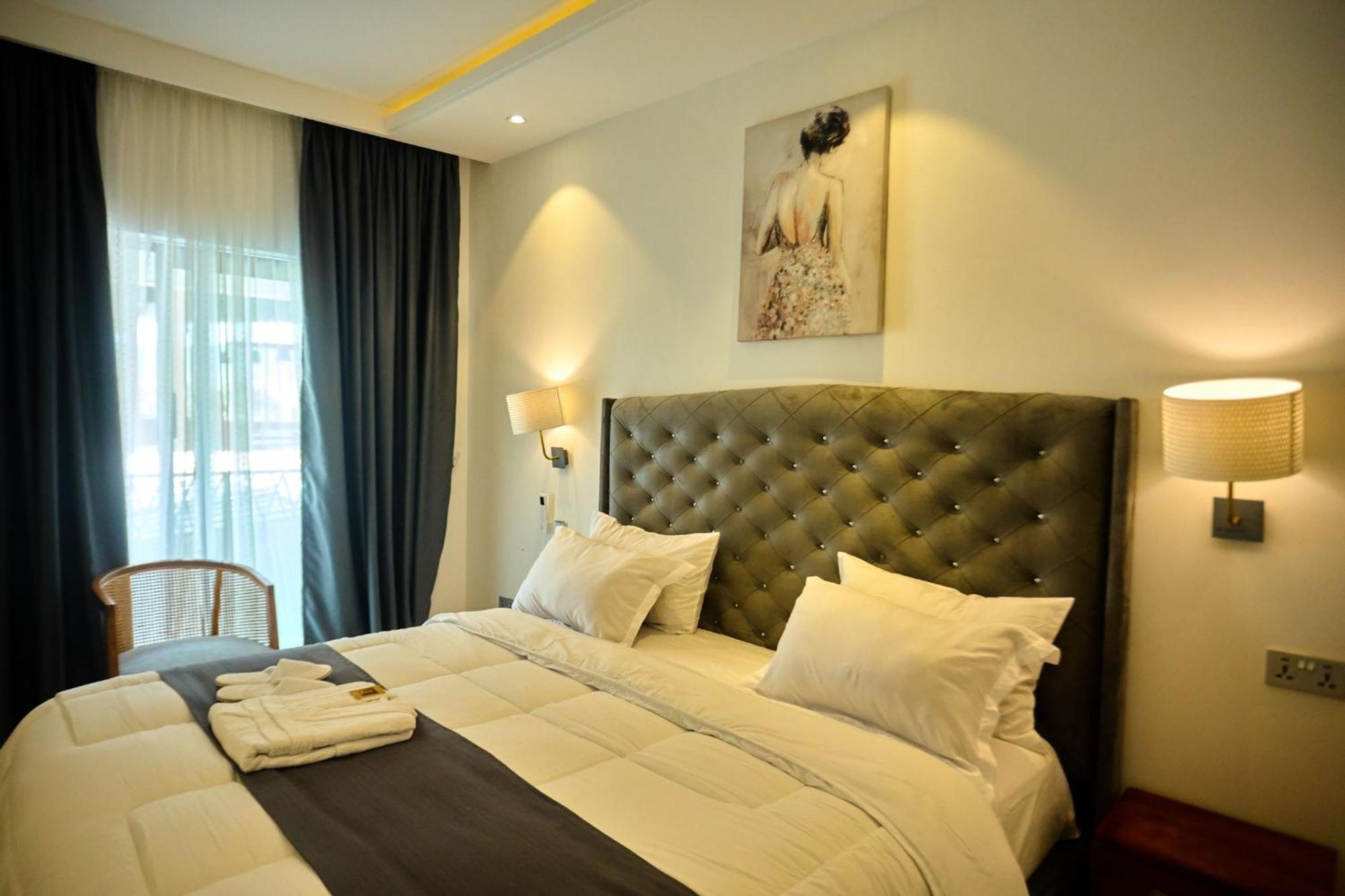 Aiden Homes And Apartments Hotel Koforidua Екстериор снимка