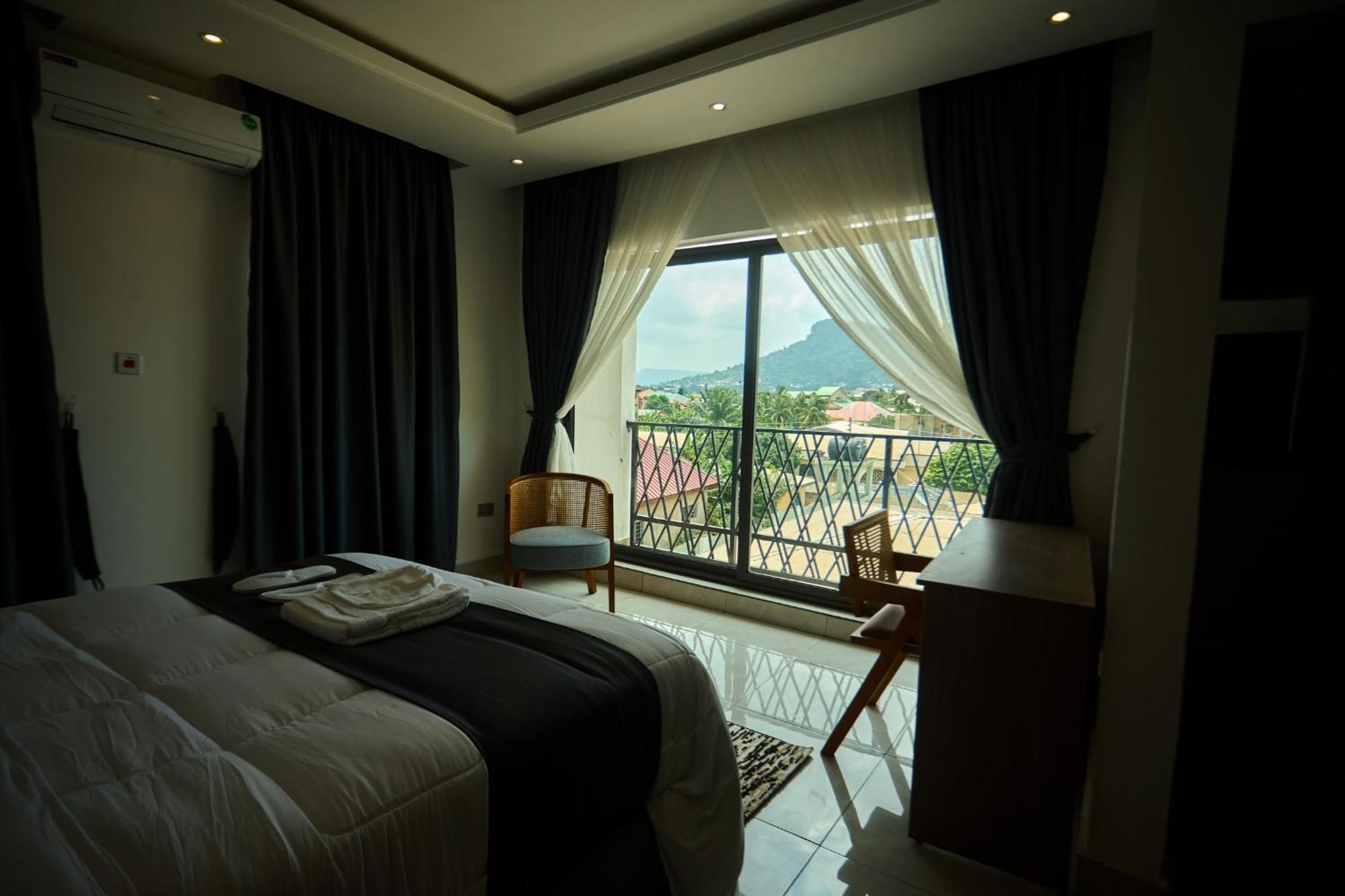 Aiden Homes And Apartments Hotel Koforidua Екстериор снимка