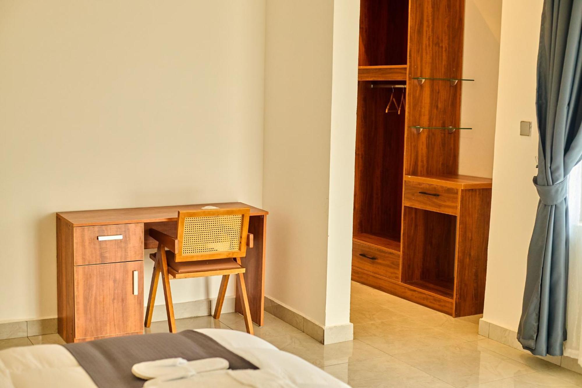 Aiden Homes And Apartments Hotel Koforidua Екстериор снимка