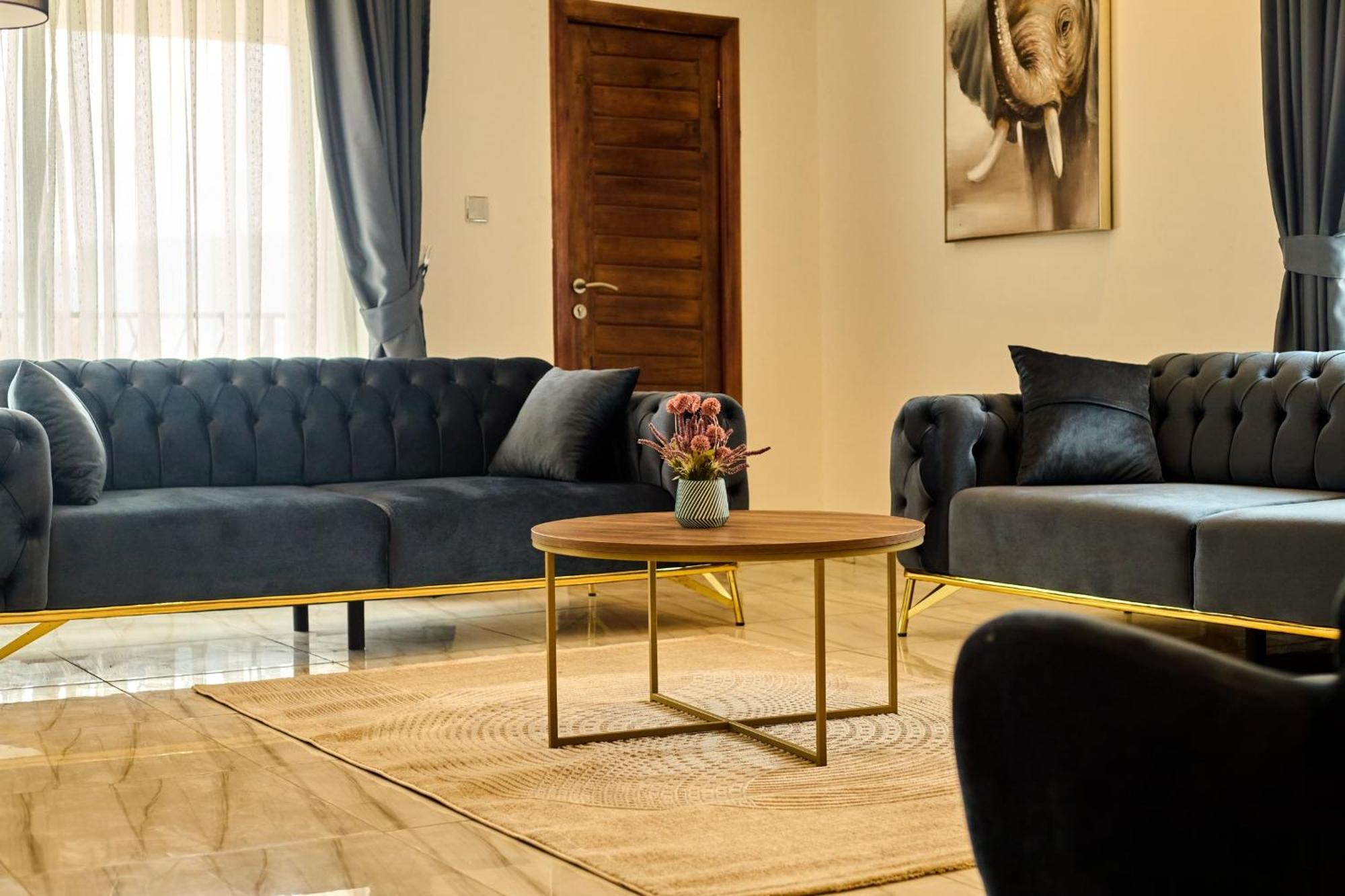 Aiden Homes And Apartments Hotel Koforidua Екстериор снимка