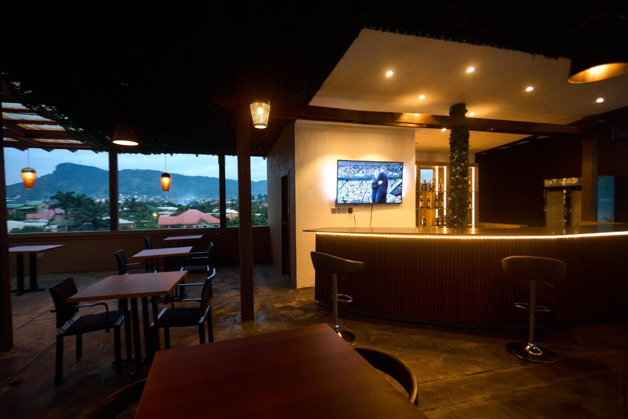 Aiden Homes And Apartments Hotel Koforidua Екстериор снимка