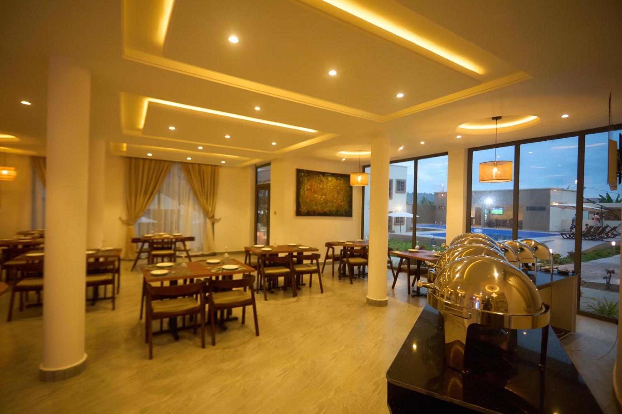 Aiden Homes And Apartments Hotel Koforidua Екстериор снимка