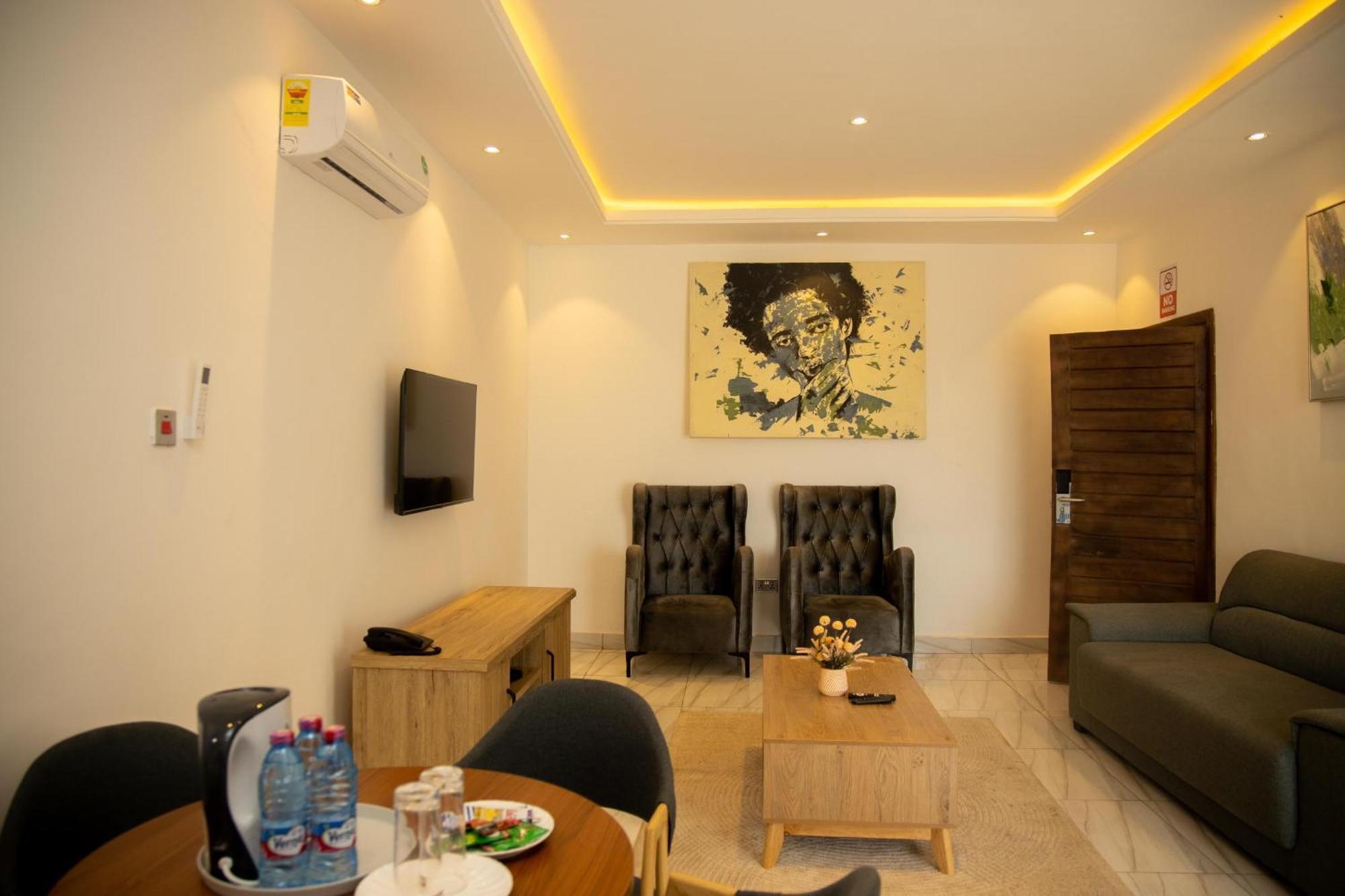 Aiden Homes And Apartments Hotel Koforidua Екстериор снимка