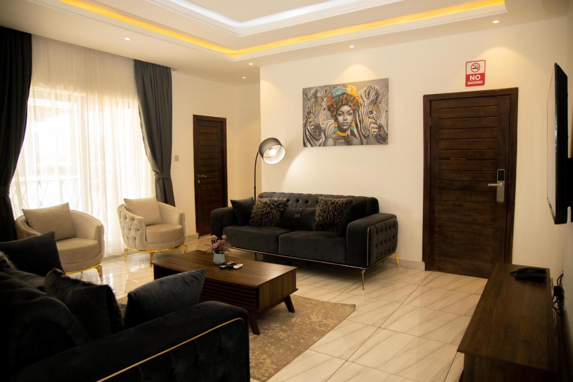 Aiden Homes And Apartments Hotel Koforidua Екстериор снимка
